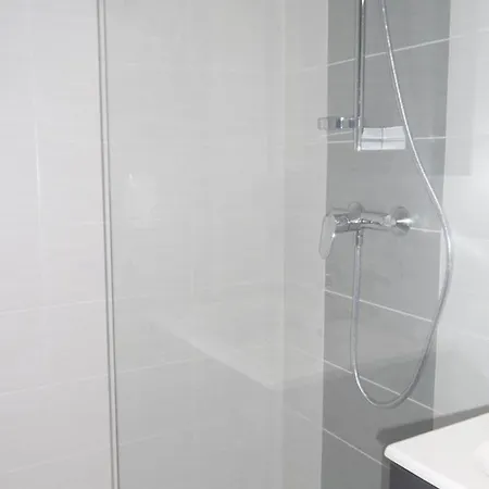 Renove 4 Pers Face Avec Parking Et Climatisation - Fr-1-696-126 * Canet-en-Roussillon